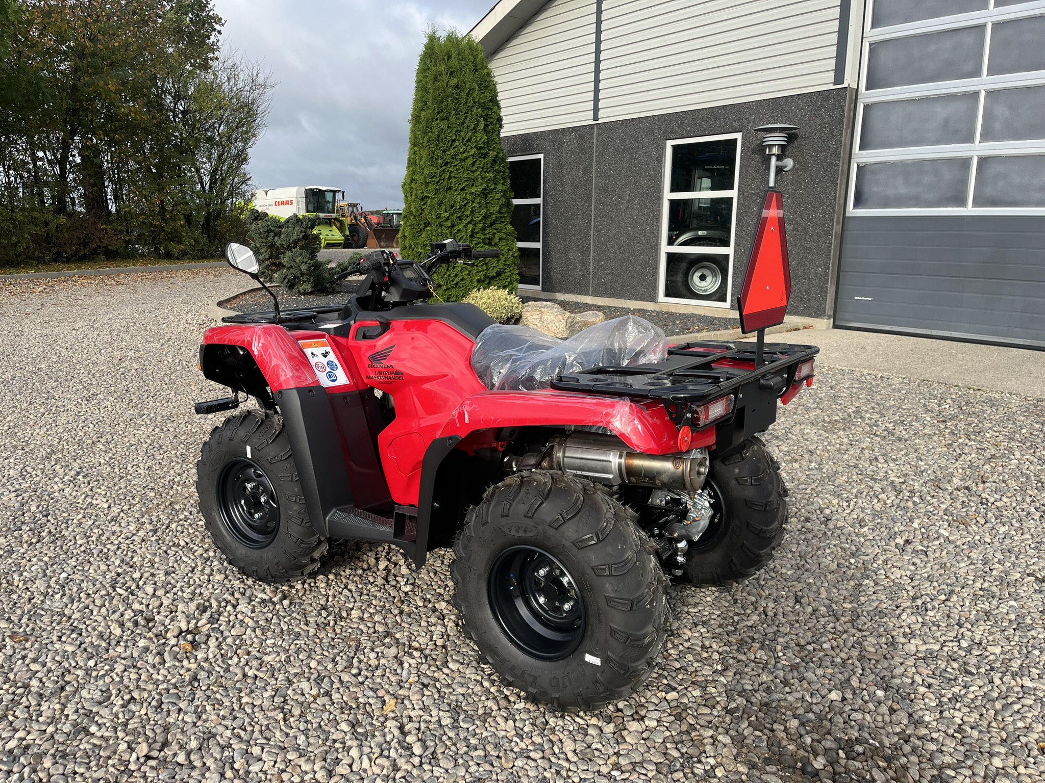 Honda Traktor 420FE TRAKTOR - Image 11